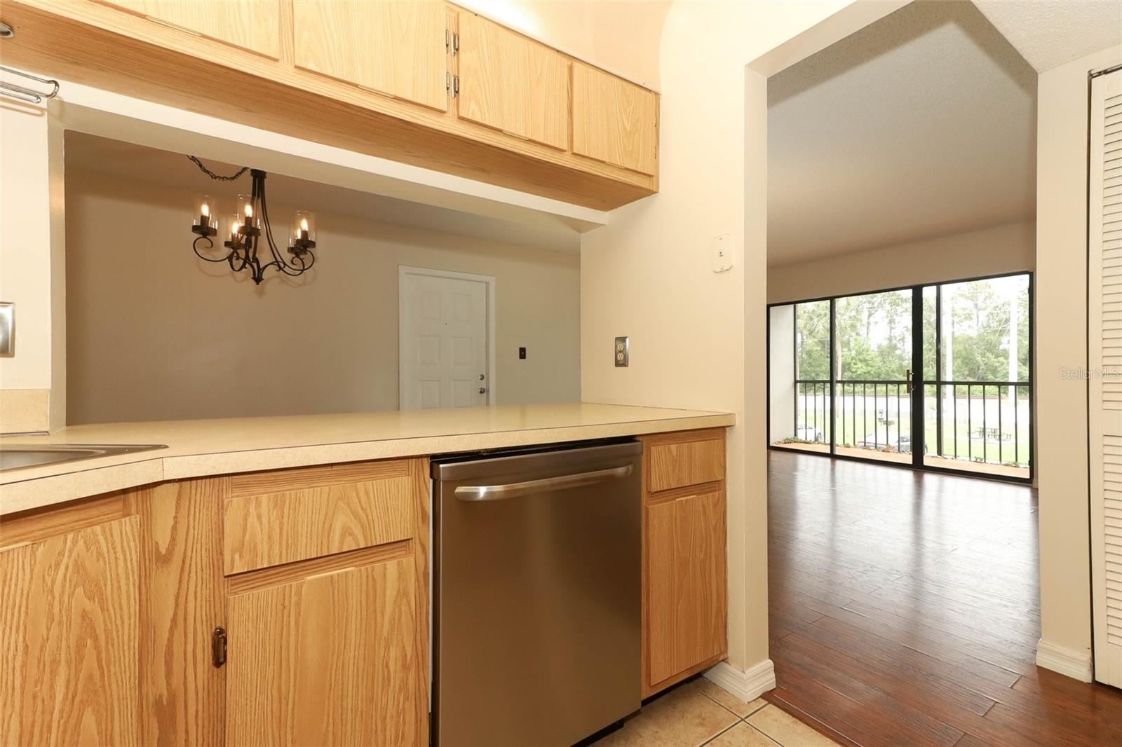 Image 15 of 39 For 1221 S Pine Ridge Cir  A2