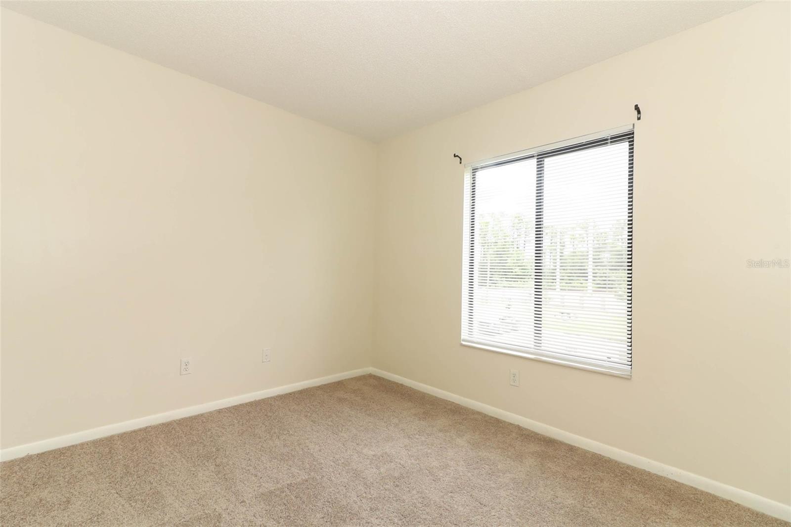 Image 20 of 39 For 1221 S Pine Ridge Cir  A2