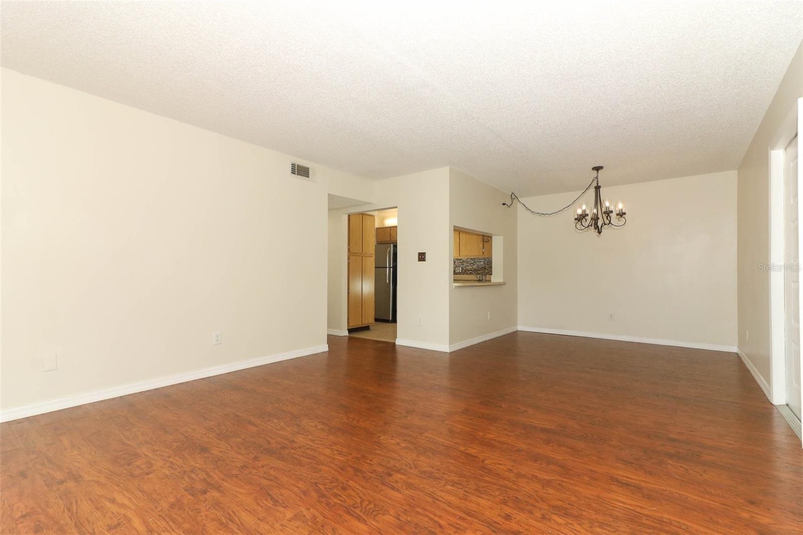 Image 6 of 39 For 1221 S Pine Ridge Cir  A2