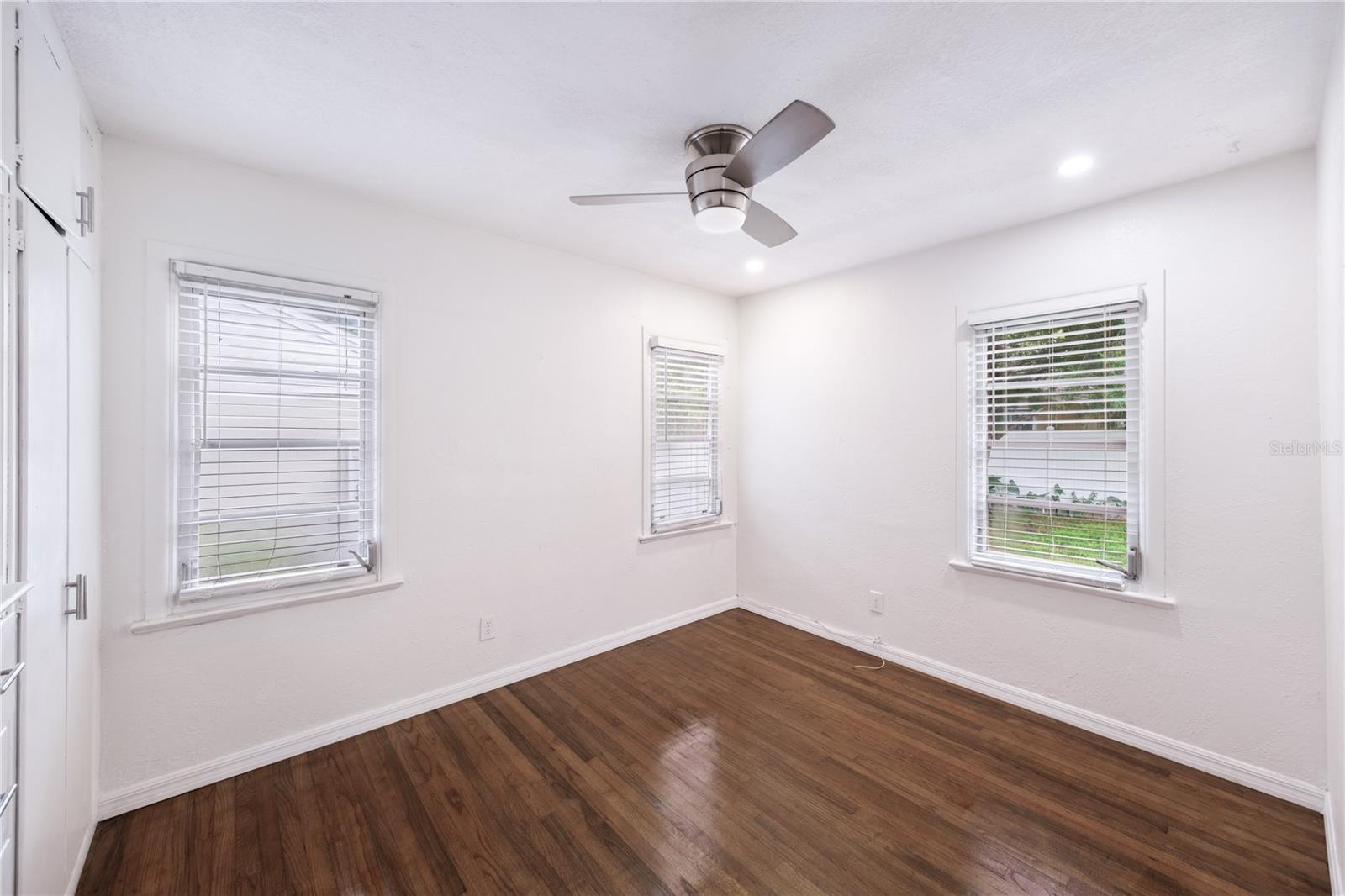 Image 18 of 34 For 3007 Knollwood Circle