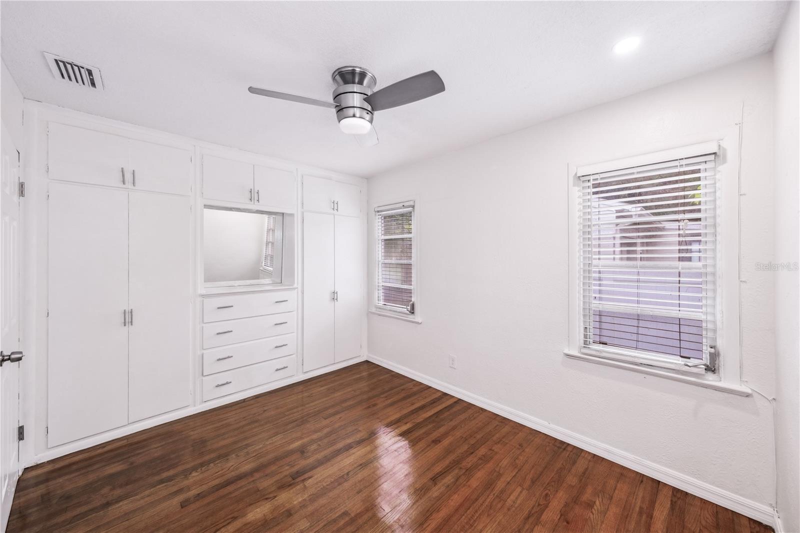 Image 24 of 34 For 3007 Knollwood Circle