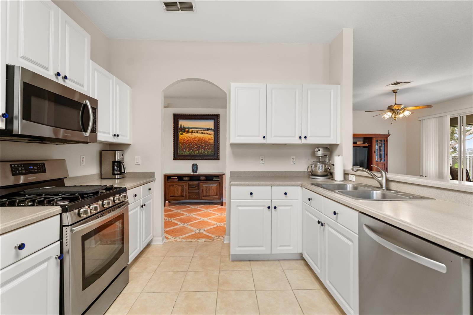 Image 4 of 17 For 2696 Clearview Street