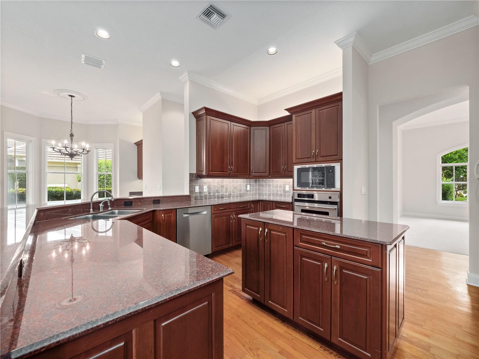 Image 12 of 67 For 3277 Lakeview Oaks Drive