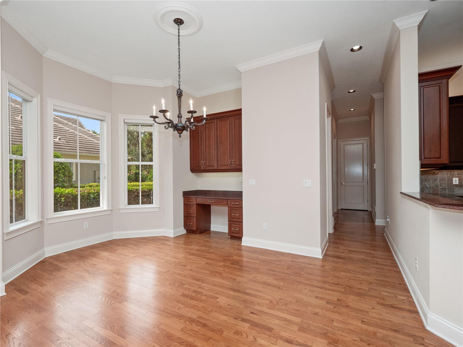 Image 22 of 67 For 3277 Lakeview Oaks Drive