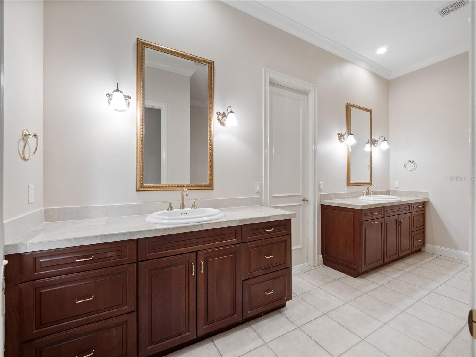 Image 40 of 67 For 3277 Lakeview Oaks Drive