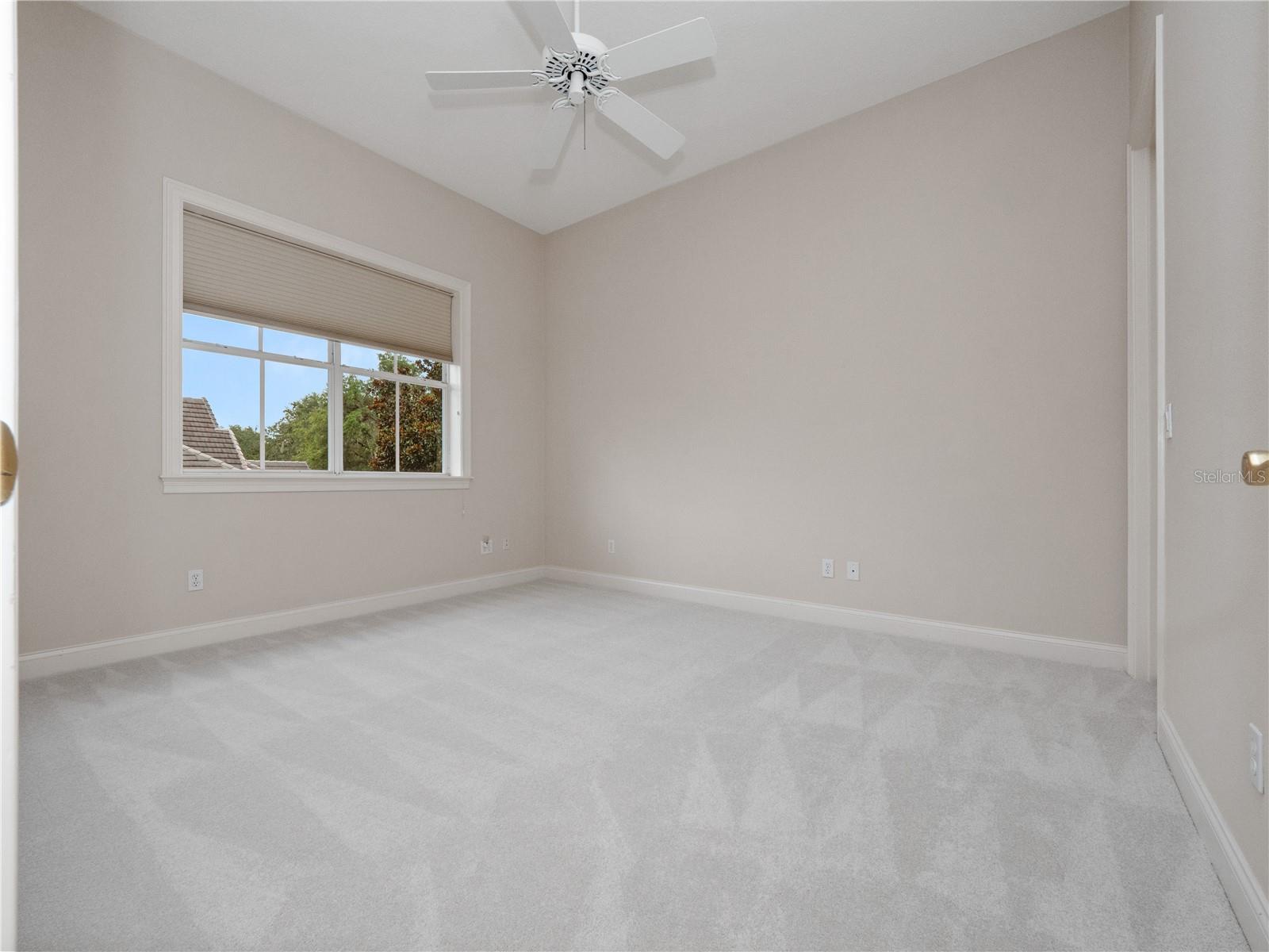 Image 53 of 67 For 3277 Lakeview Oaks Drive