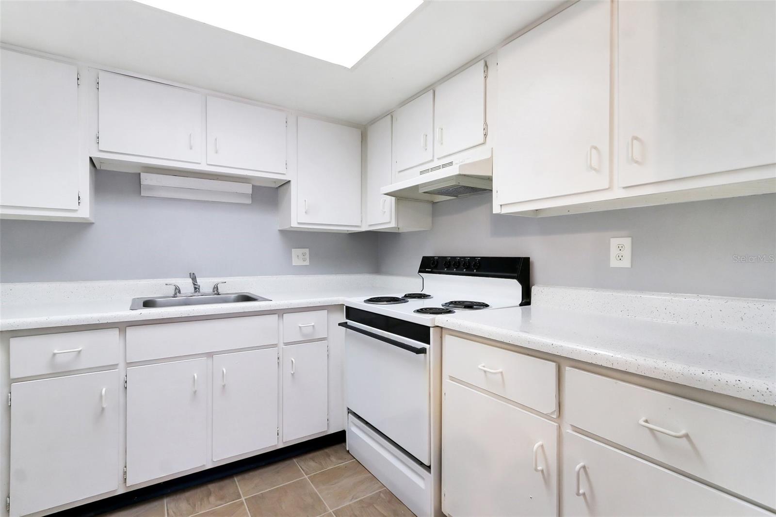 Image 11 of 22 For 2520 Caper Lane 206