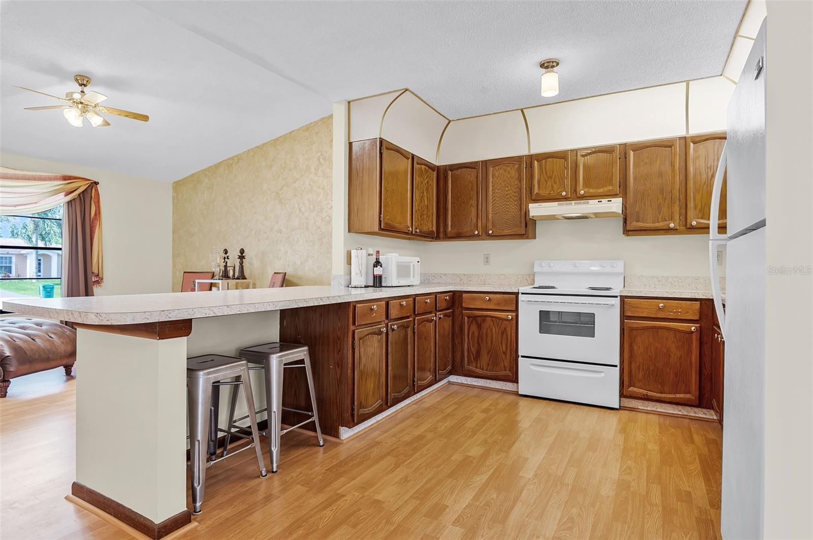 Image 11 of 42 For 281 Greenbrier Avenue