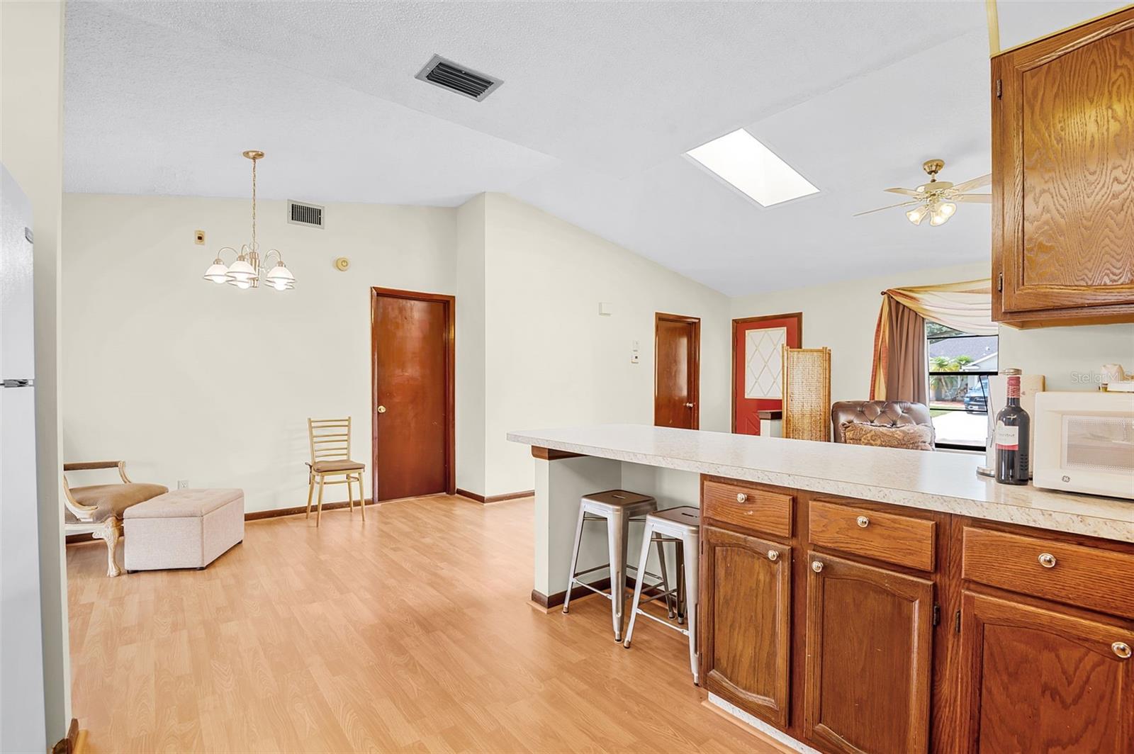 Image 12 of 42 For 281 Greenbrier Avenue