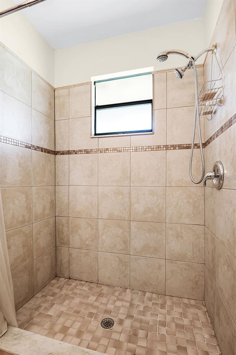 Image 31 of 42 For 281 Greenbrier Avenue