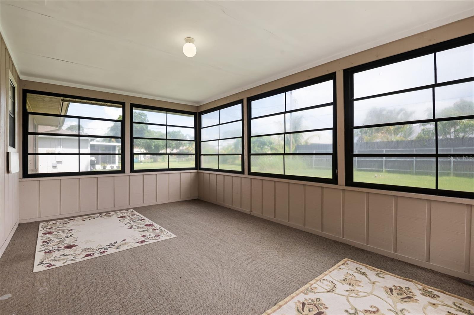 Image 32 of 42 For 281 Greenbrier Avenue