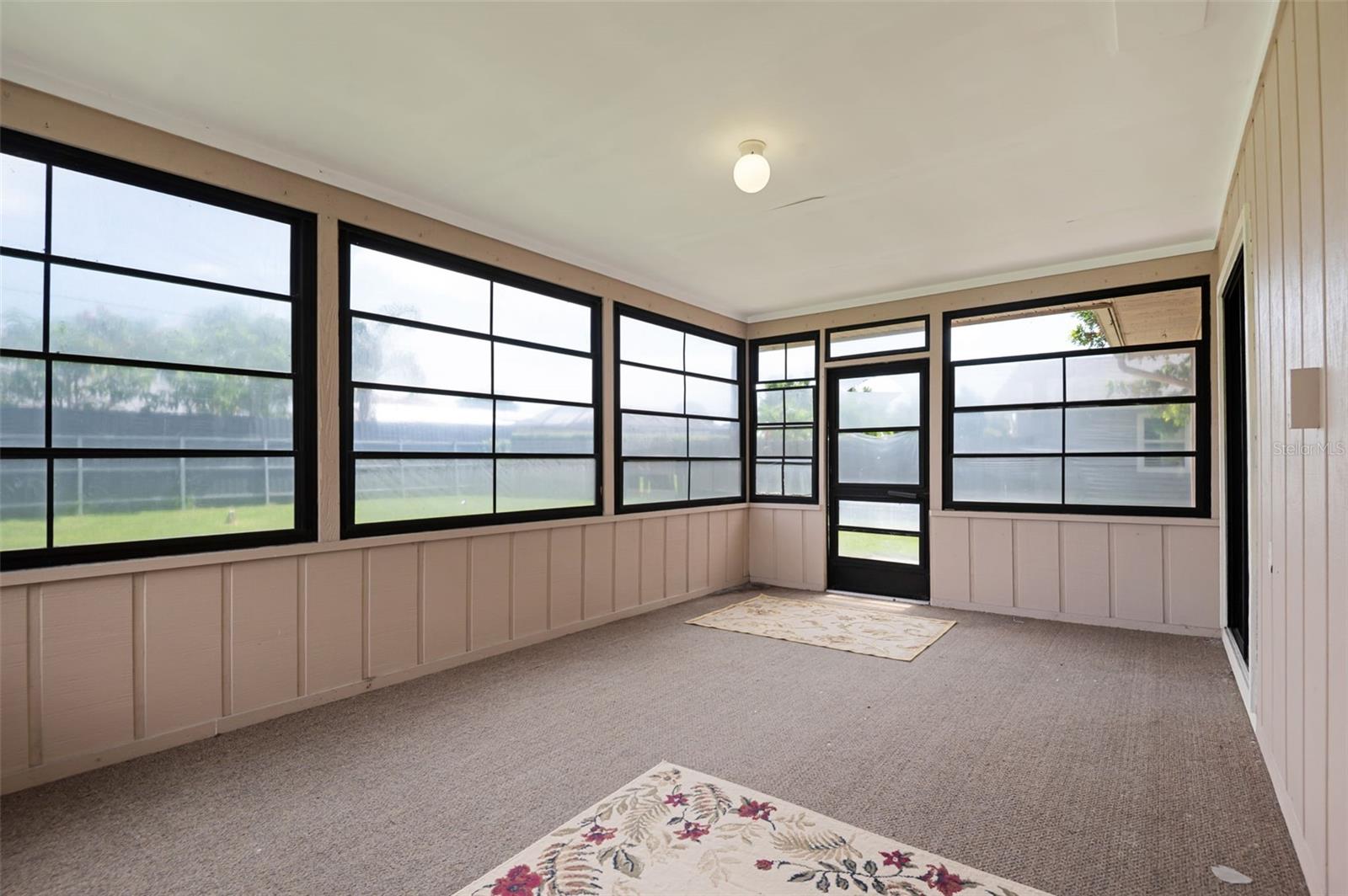 Image 33 of 42 For 281 Greenbrier Avenue
