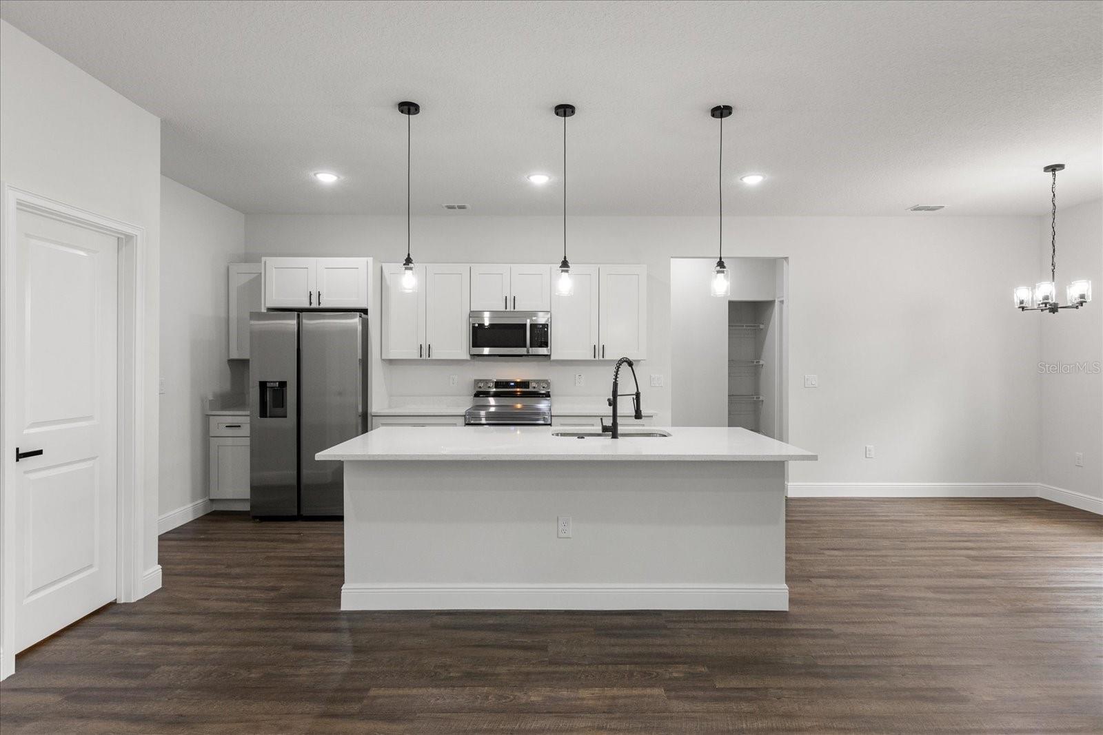 Image 10 of 46 For 17397 Sw 41st Cir