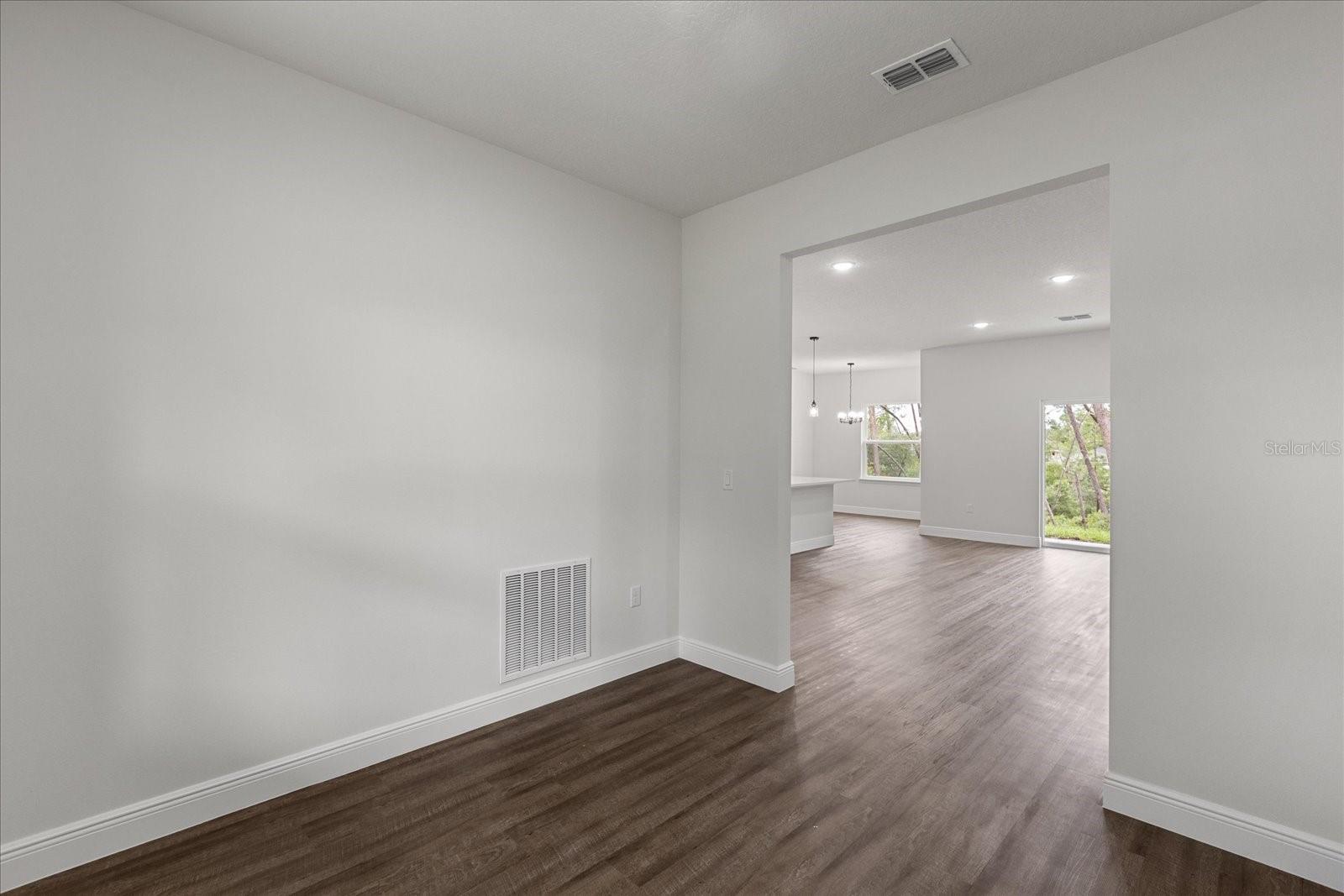 Image 19 of 46 For 17397 Sw 41st Cir