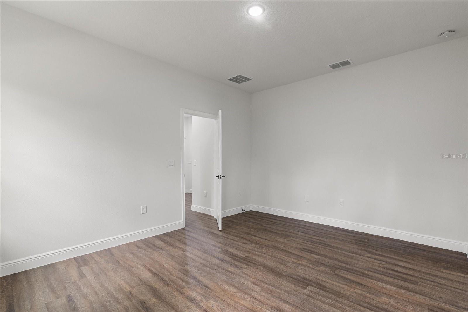 Image 23 of 46 For 17397 Sw 41st Cir