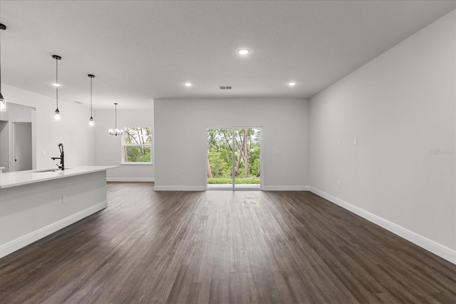 Image 9 of 46 For 17397 Sw 41st Cir