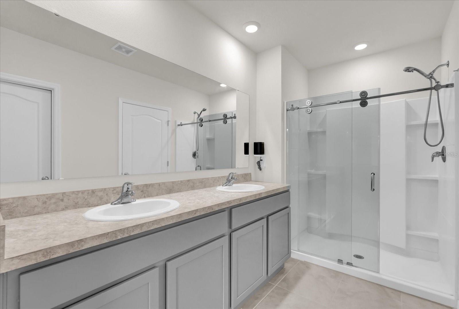 Image 20 of 30 For 336 Pelham Park Drive