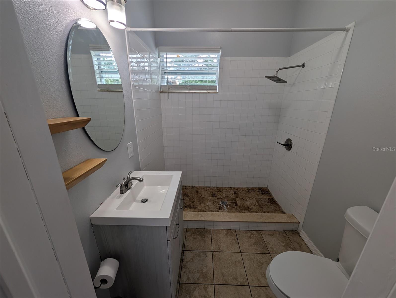 Listing photo id 9 for 103 Westland Avenue 4