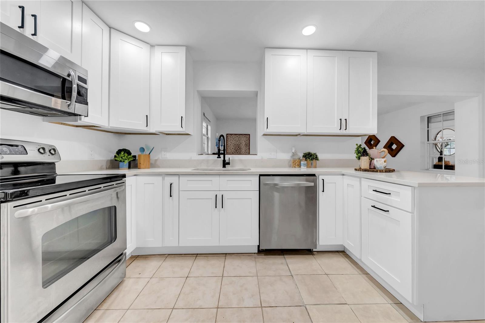 Image 11 of 32 For 6505 Dorchester Road