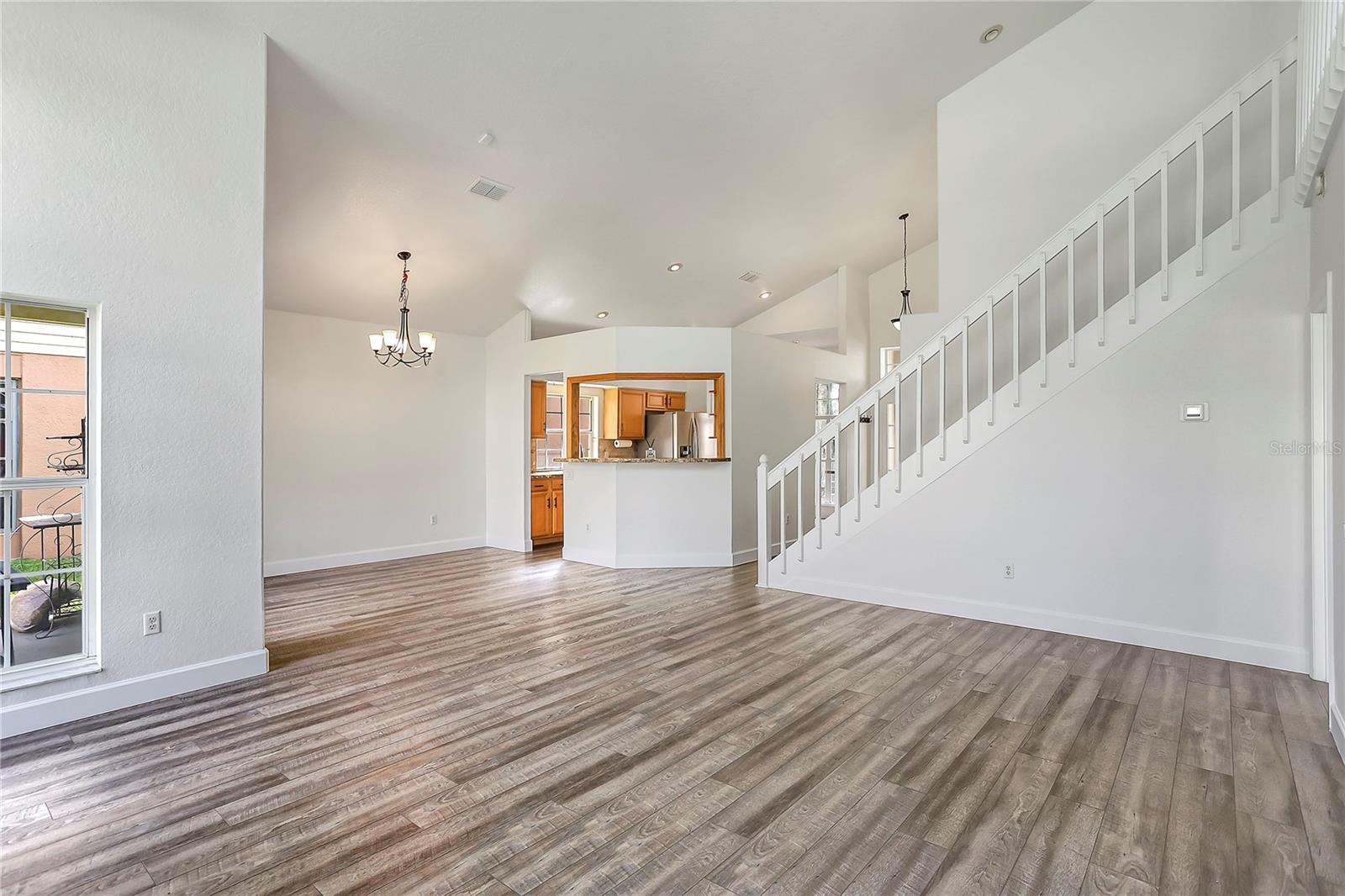 Image 6 of 29 For 1932 Westpointe Circle