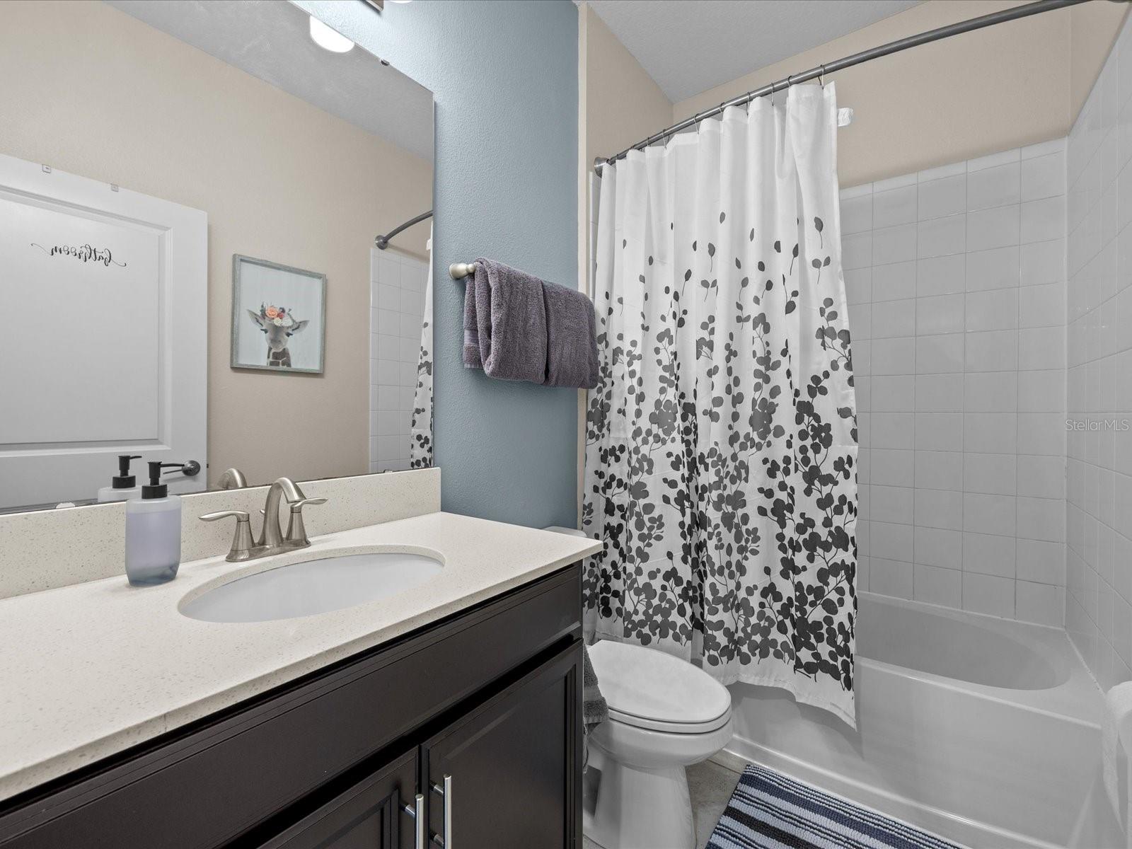 Image 11 of 49 For 2105 Lake Side Avenue