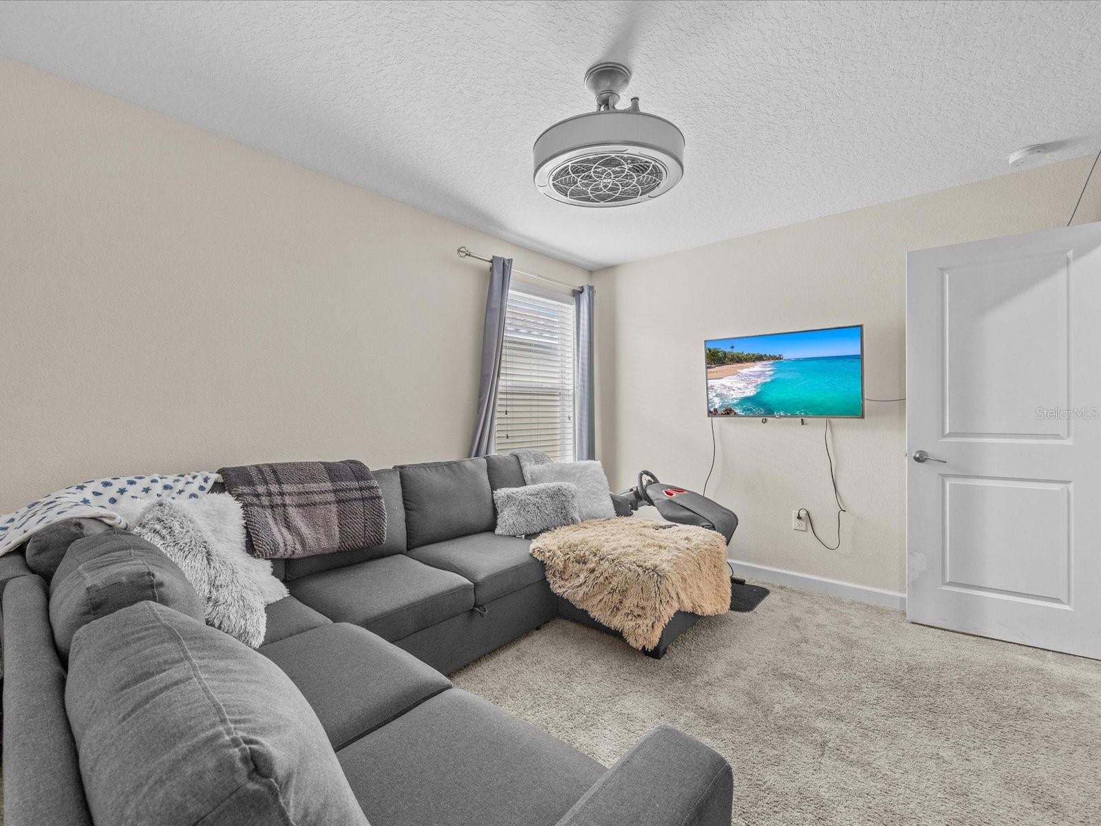 Image 31 of 49 For 2105 Lake Side Avenue