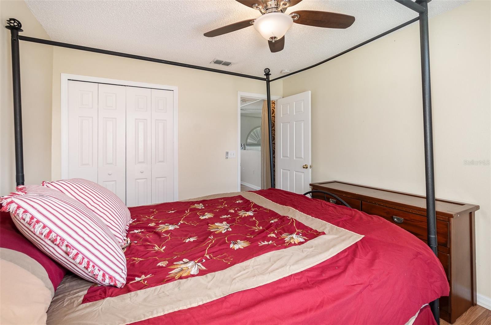 Image 22 of 31 For 16012 Lanesboro Court