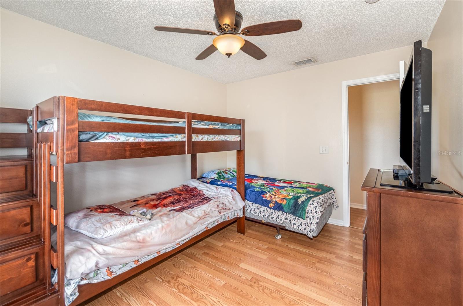 Image 25 of 31 For 16012 Lanesboro Court