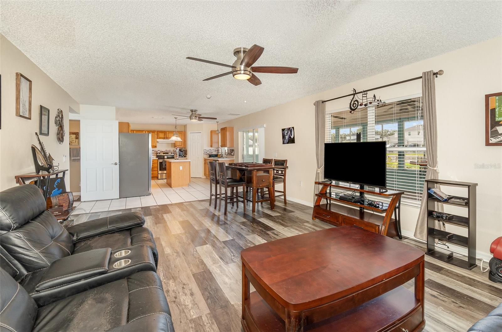 Image 5 of 31 For 16012 Lanesboro Court