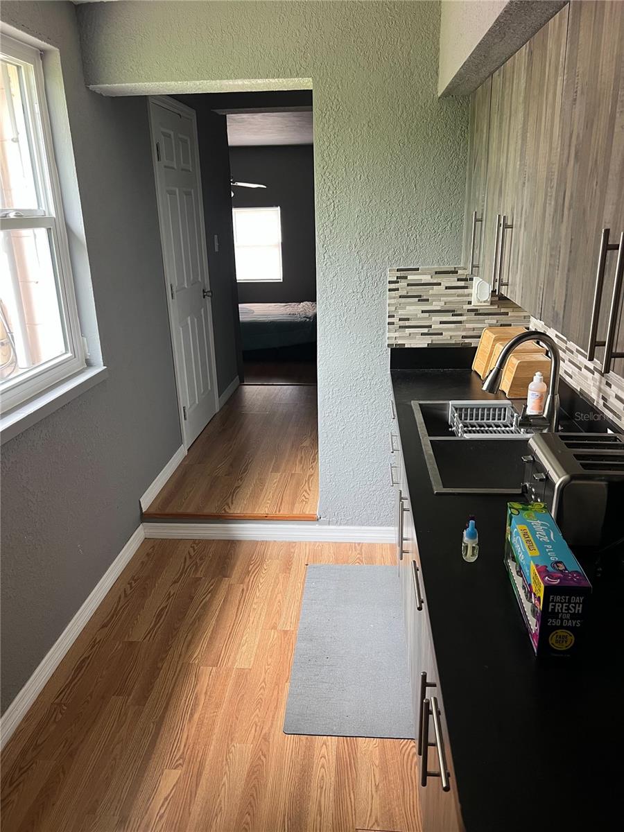 Image 11 of 14 For 3410 Calumet Drive