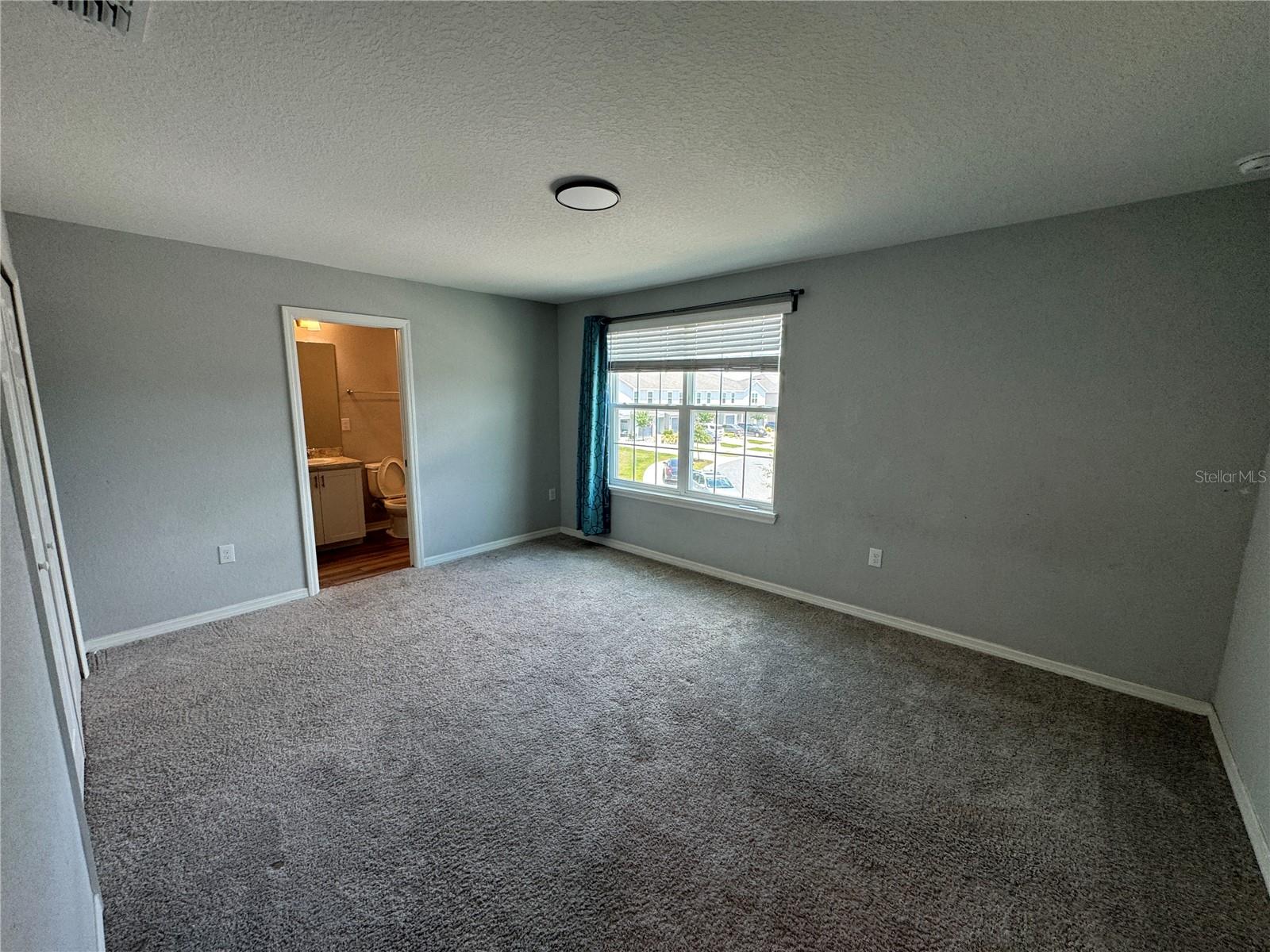 Image 3 of 13 For 3082 Fieldwood Circle