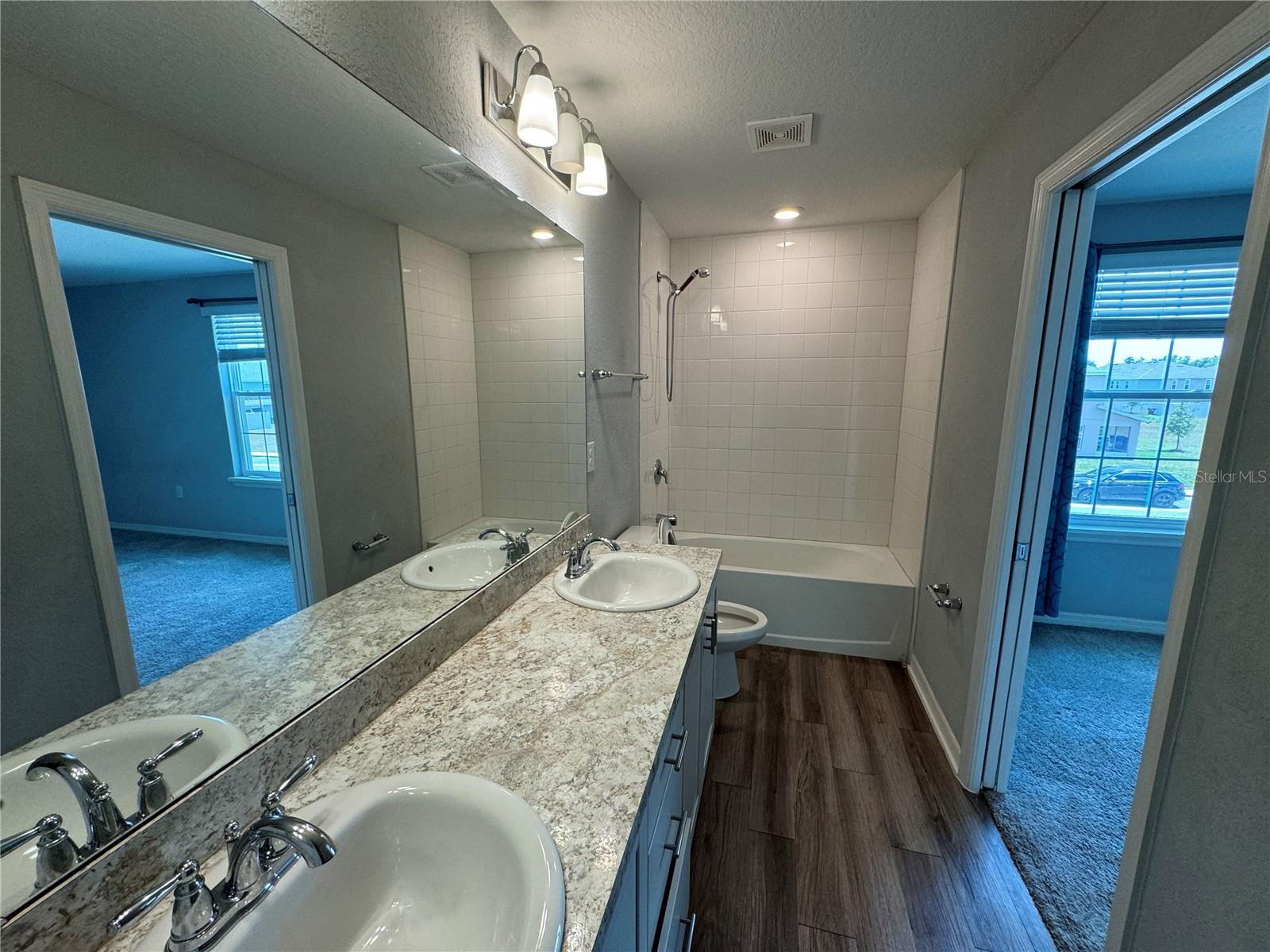 Image 4 of 13 For 3082 Fieldwood Circle