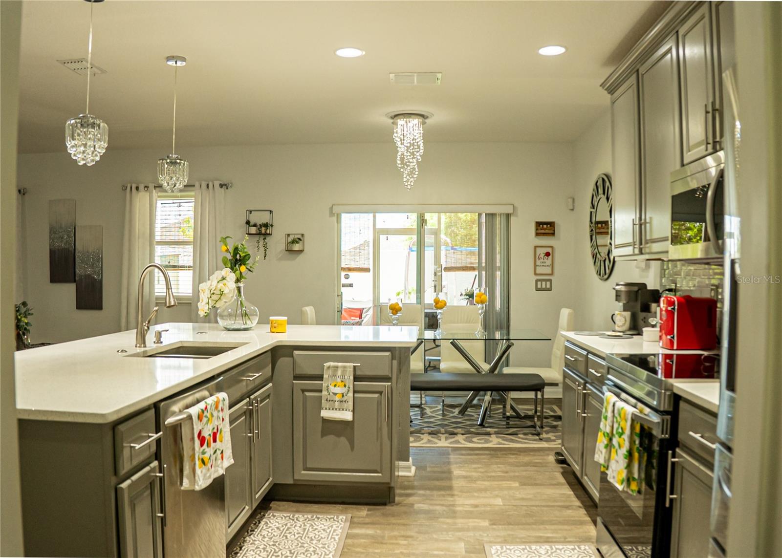 Image 12 of 31 For 608 Washington Way