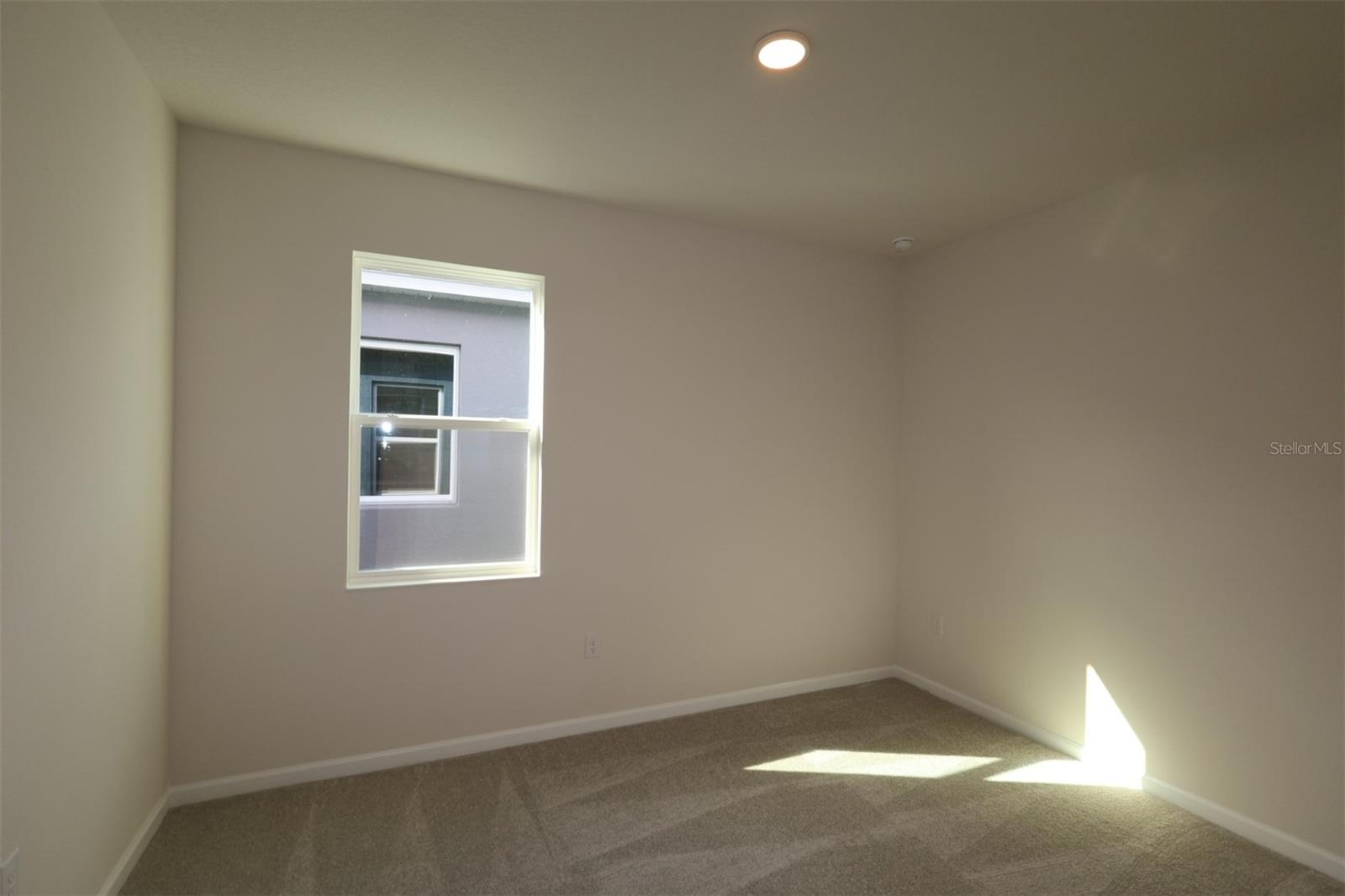 Image 24 of 48 For 813 River Stone Trail