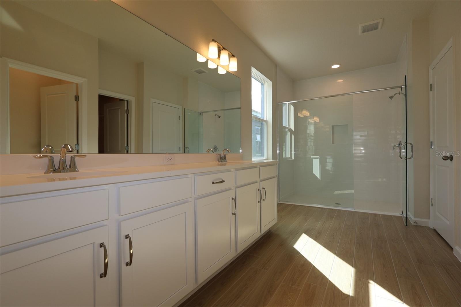 Image 36 of 48 For 813 River Stone Trail