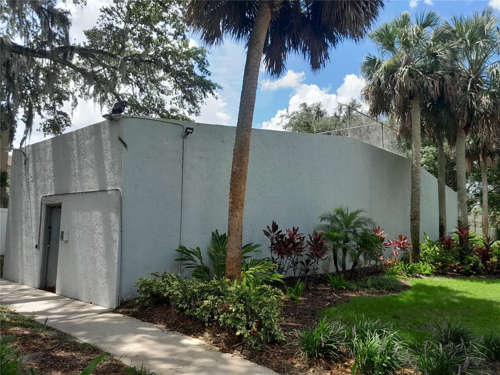 Image 73 of 80 For 25210 Northlake Drive 210