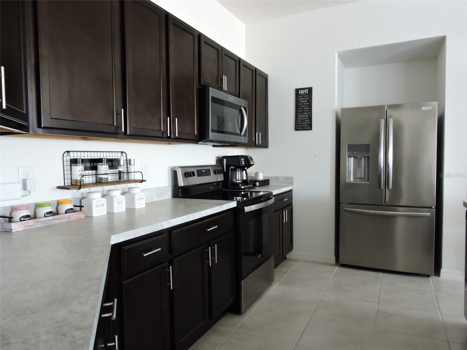 Image 10 of 26 For 1566 Geranium Drive