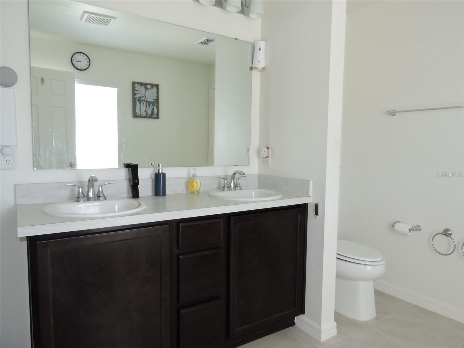 Image 15 of 26 For 1566 Geranium Drive