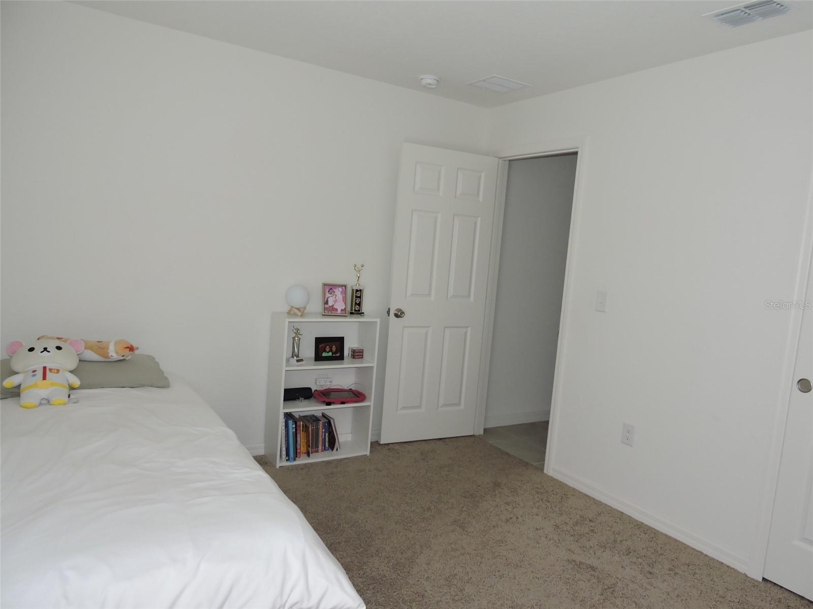 Image 16 of 26 For 1566 Geranium Drive
