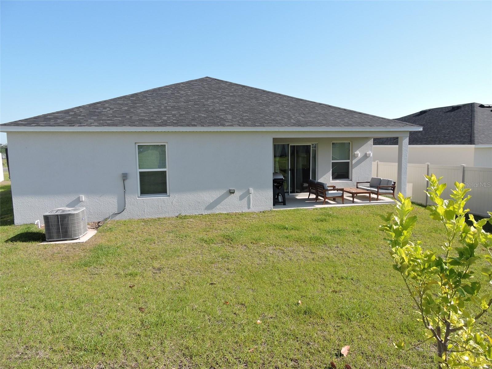 Image 4 of 26 For 1566 Geranium Drive
