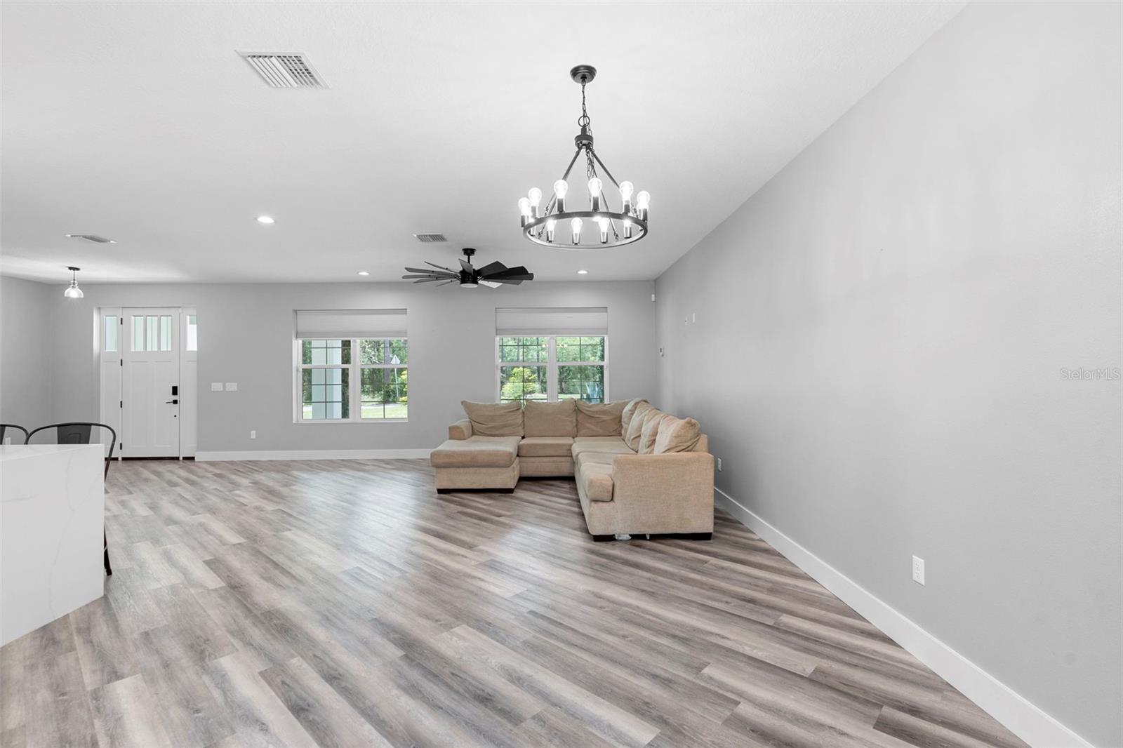 Image 12 of 45 For 920 Grand Avenue