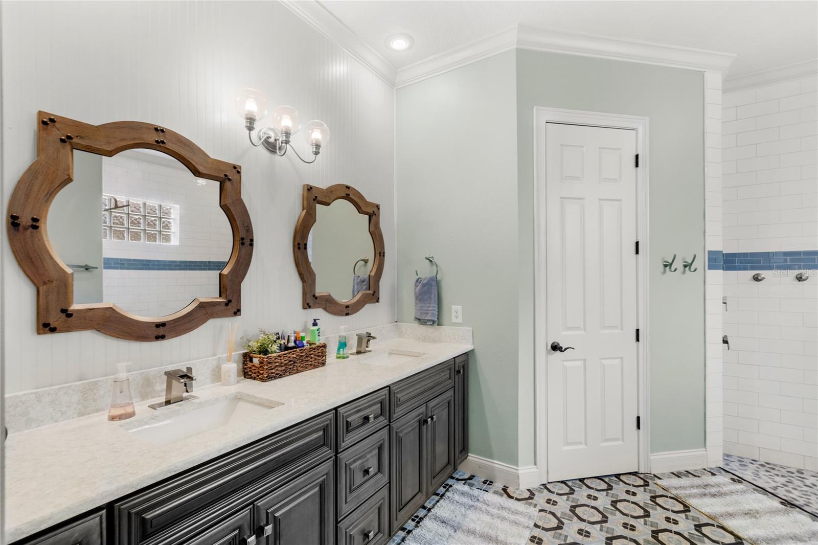 Image 21 of 45 For 11425 Claymont Circle
