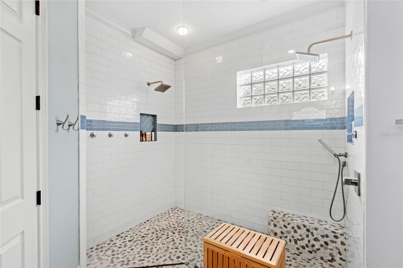 Image 22 of 45 For 11425 Claymont Circle