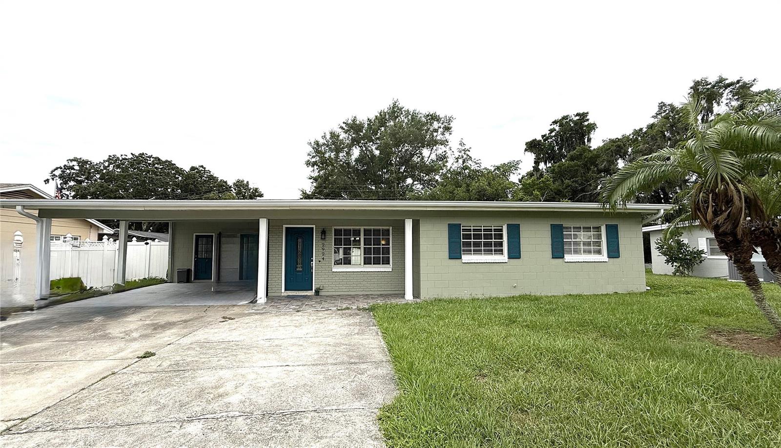 Image 3 of 36 For 2924 Conway Gardens Road