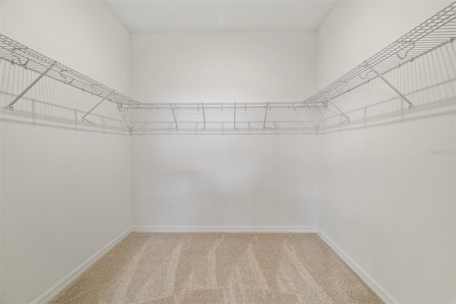 Image 18 of 23 For 737 Farfields Street
