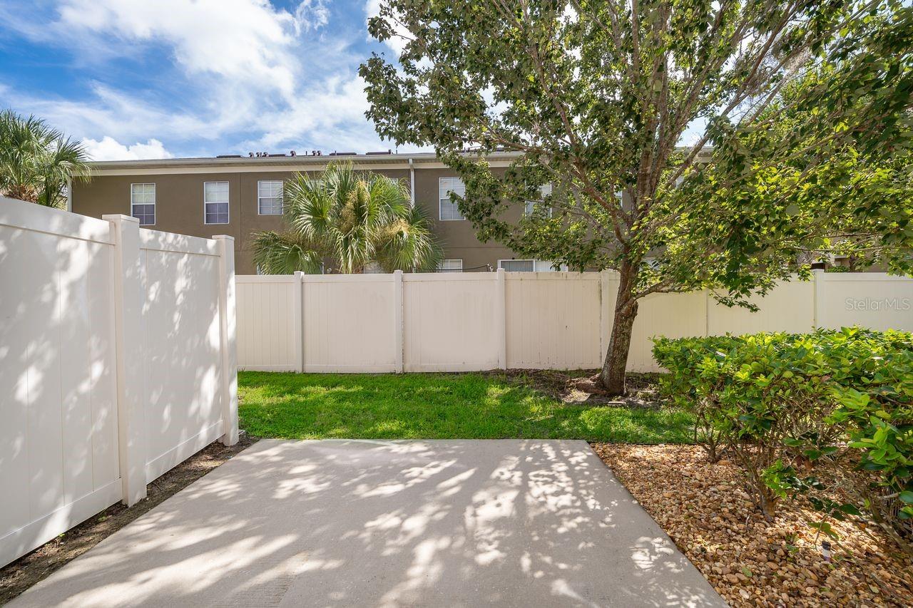 Image 22 of 26 For 9539 Silver Buttonwood Street