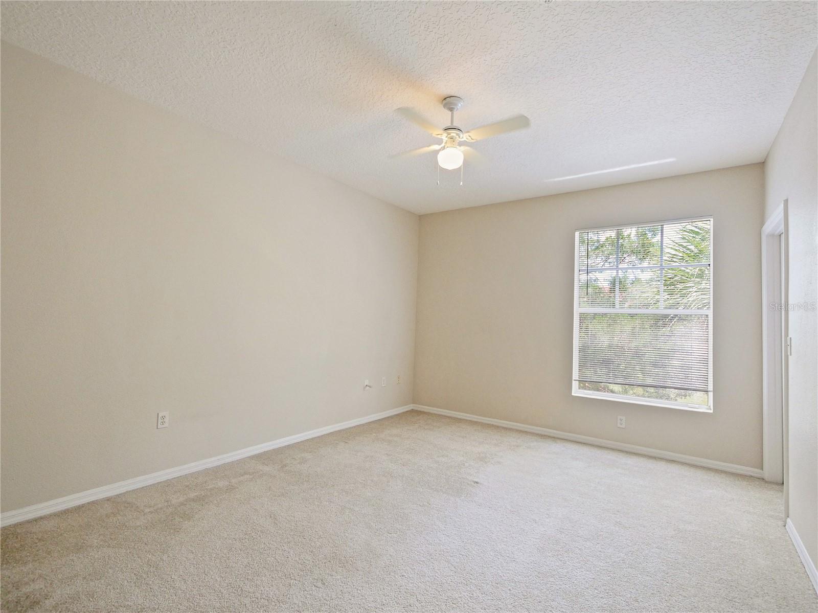Image 11 of 17 For 5536 Metrowest Boulevard 8-212