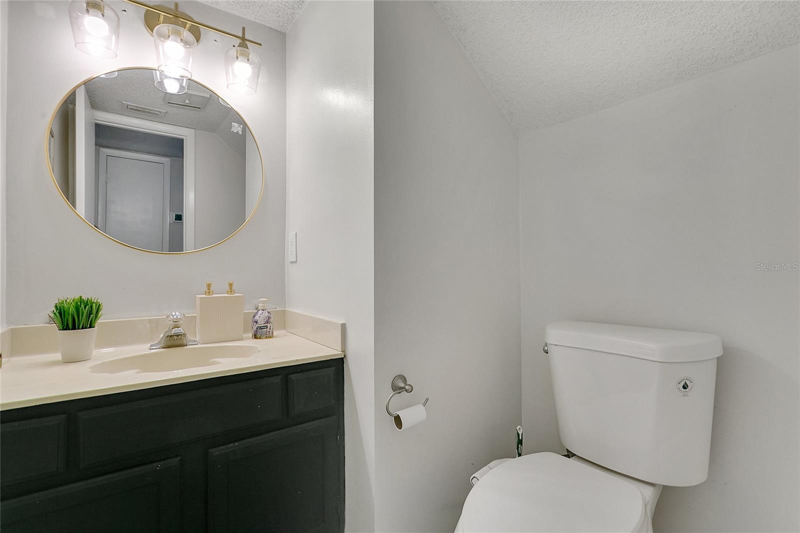 Image 18 of 24 For 345 Goldstone Place
