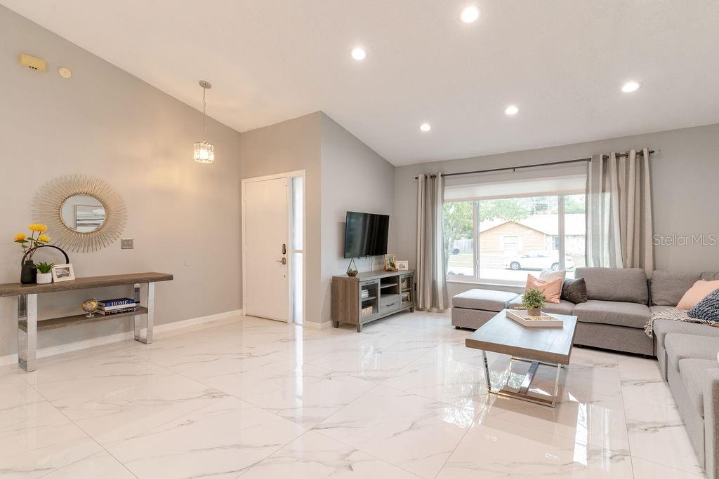 Image 13 of 42 For 6308 Edge O Grove Circle