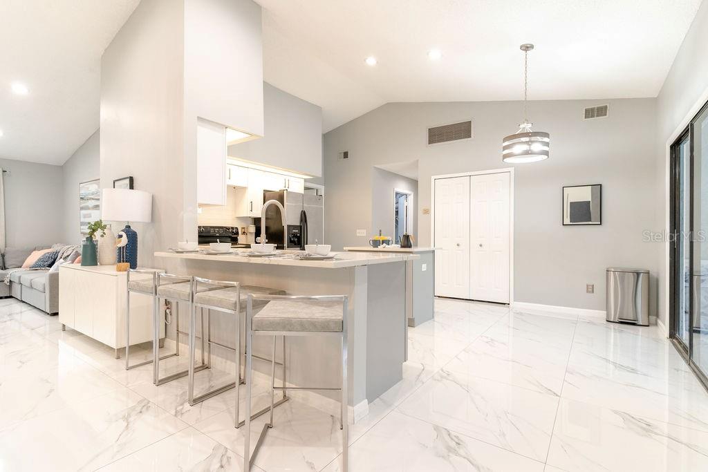 Image 17 of 42 For 6308 Edge O Grove Circle